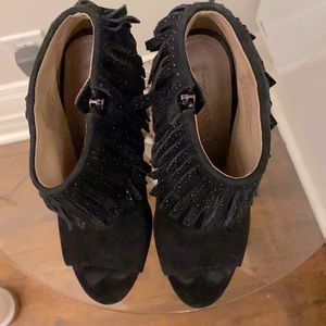 BCBG suede fringe ankle booties size 7